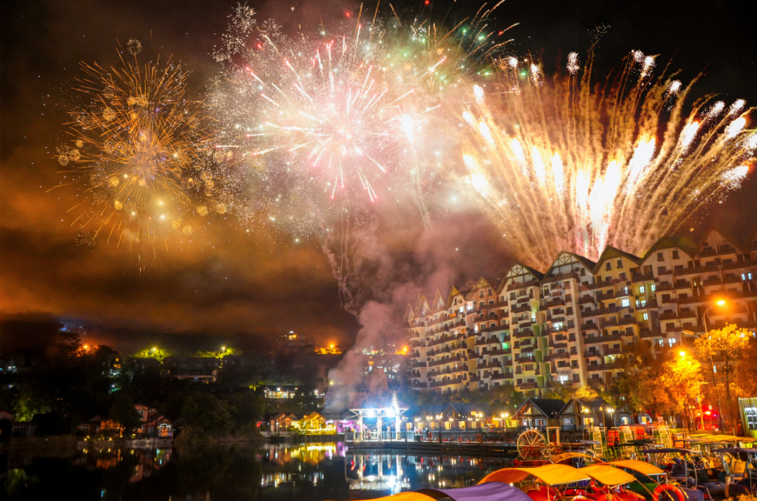 《Doll Weekend》 World’s Largest Cosplay Exhibition Arrives in China with Over a Thousand Cosplay Dolls Participating to Break a World Record.