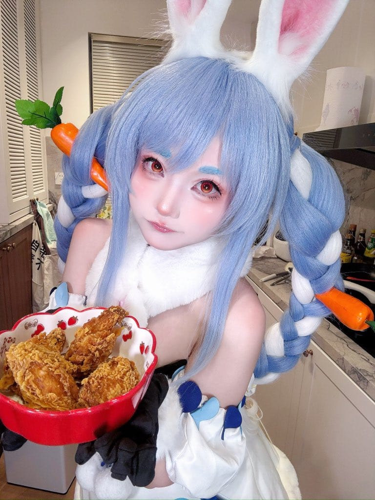 kuren_chan 世界 異世界 イセカイ Kuren Chan extreme makeup bulging eyes